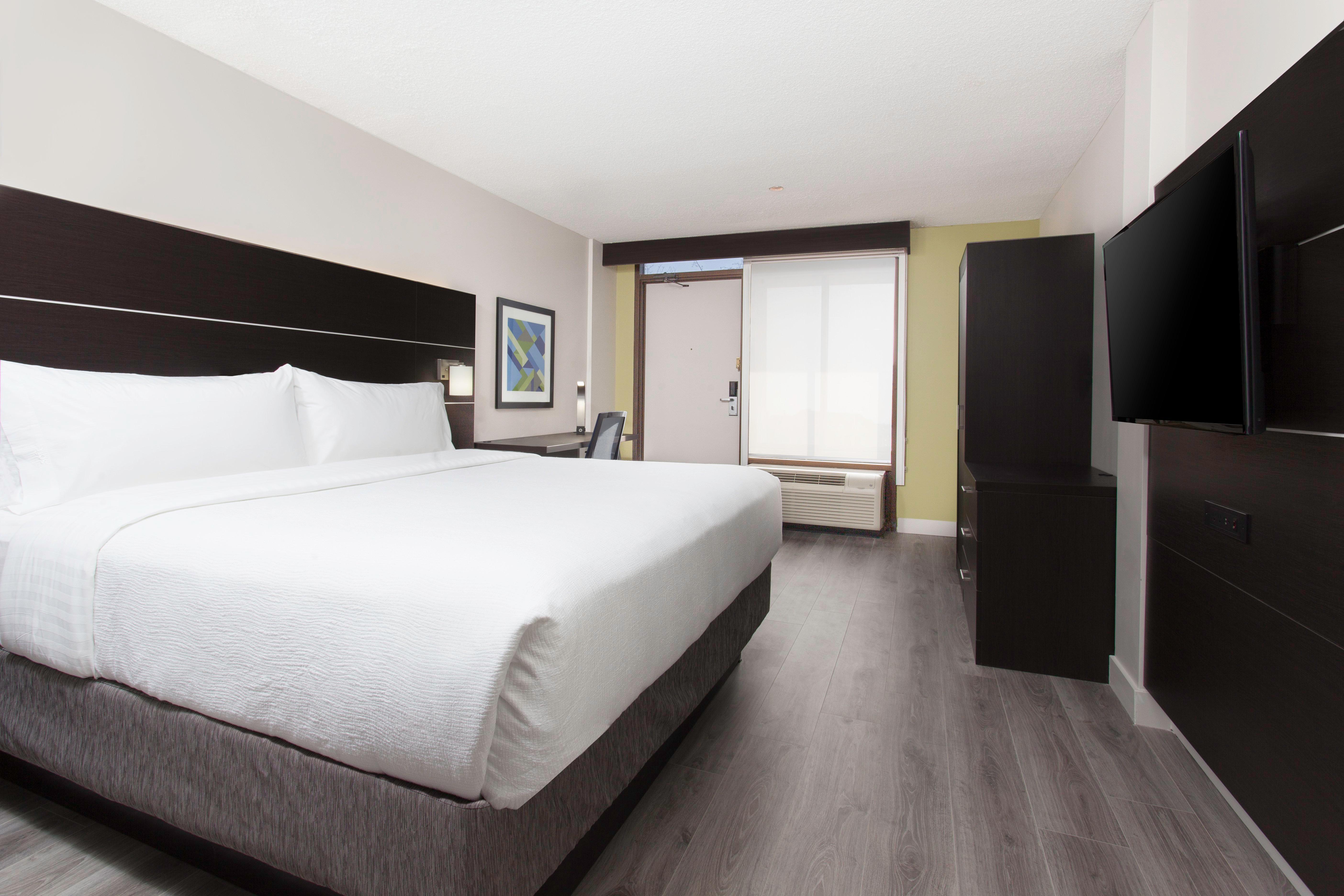 Holiday Inn Express & Suites Mississauga-Toronto Southwest By Ihg Exterior photo