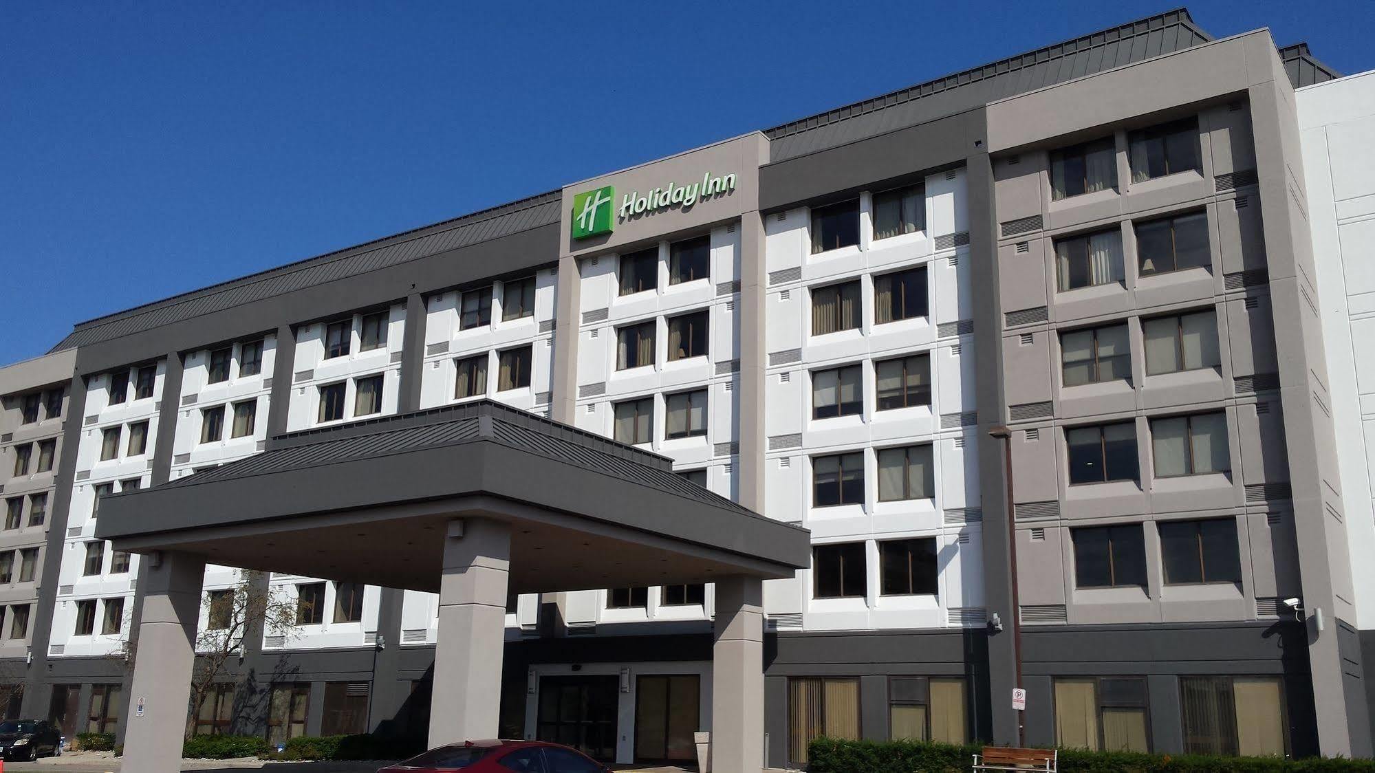 Holiday Inn Express & Suites Mississauga-Toronto Southwest, An Ihg Hotel Exterior photo